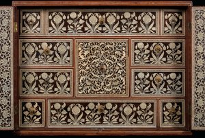 Mughal-Schrank, Gujarat oder Sindh, Westindien von Indian School