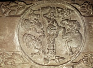Relief, das den Traum von Maya darstellt, von einem buddhistischen Stupa aus Bharhut, Madhya Pradesh, Späte Maurya-Periode, Sunga-Dynastie (180-72 v. Chr.)