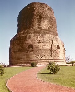 Der Dhamekh-Stupa, ca. 500 n. Chr. von Indian School
