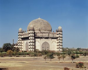 Ansicht des Gol Gumbaz, Mausoleum von Mohammed Adil Shah II (1627-57), erbaut 1659 von Indian School
