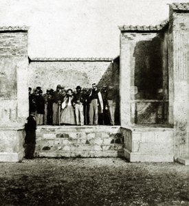 Giuseppe Garibaldi mit Giuseppe Fiorelli bei einem Besuch in Pompeji von Italian Photographer