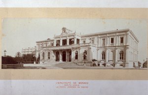 Die Hauptfassade des Casinos von Montecarlo während des Baus von Italian Photographer