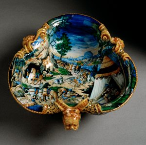 Keramikbecher in Form eines Kleeblatts, dekoriert mit der Darstellung von Hannibal während der Alpenüberquerung, hergestellt in Urbino in der Werkstatt Fontana, Italien. Um 1550. Florenz, Museo Nazionale del Bargello von Italian School