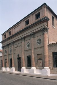 Fassade des Teatro Accademico