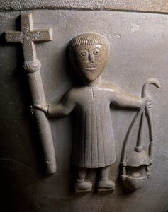 Figur der liturgischen Prozession, Detail vom Taufbecken, dekoriert im Relief, weißer Kalkstein, Kirche von San Geminianus, Vicofertile, Emilia-Romagna, Italien von Italian School