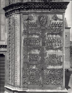 Szenen aus dem Neuen Testament, Reliefplatte von der Fassade von Italian School Italian School
