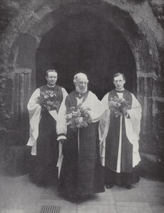 Verteilung des Maundy-Geldes, der Lord High Almoner und Klerus