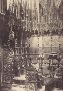 Chorstühle in der Kathedrale von Barcelona von J. Furnells