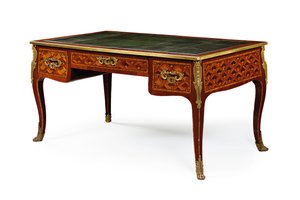 Spät Louis XV bureau plat, drittes Viertel des 18. Jahrhunderts von Jacques (attr. to) Birckle