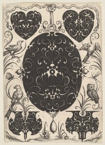 Ovales Anhänger dekoriert mit Schweifwerk, umgeben von kleineren Motiven und vier Vögeln, ca. 1614-19