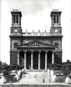 Fassade der Kirche St. Vincent de Paul, erbaut 1824-44 von Jacques Ignace Hittorff