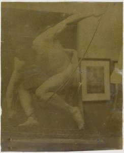 Studie eines männlichen Aktmodells, hockend mit einem Bogen in der Hand, im Atelier von Jacques de Lalaing von Jacques Lalaing (attributed to)