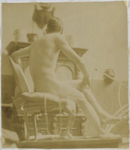 Studie eines männlichen Aktmodells, sitzend auf einem Sessel, im Atelier von Jacques de Lalaing