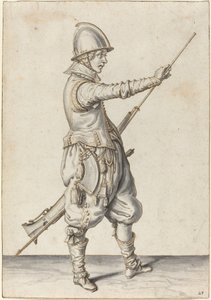 Elegant gekleideter Soldat, der sein Kaliber stopft von Jacques de Gheyn II