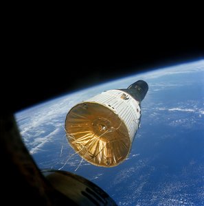Gemini VI in einer Umlaufbahn 257 km über der Erde, 15. Dezember 1965