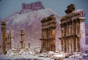 Triumphbogen alias Monumentalbogen, Große Kolonnade in Palmyra, Syrien von James L Stanfield