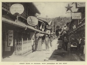 Straßenszene in Nagasaki, mit Jinrikishas rechts von Japanese Photographer