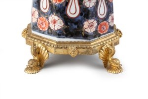 Eine seltene elegant montierte Imari-Kaffeekanne mit Deckel