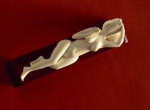Weibliche Figur verwendet von Frauen, um ihre Beschwerden dem Arzt zu beschreiben von Japanese School