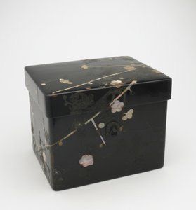 Maskenbox mit passendem Deckel, Edo-Periode