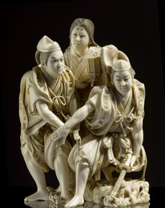 Okimono, das die Soga-Brüder zeigt, die sich darauf vorbereiten, Suketsune zu töten, geführt von Tora von Japanese School