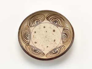 Servierschale mit "Pferdeauge"-Design, 1800-1830