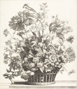 Ein Korb mit Frühlingsblumen
