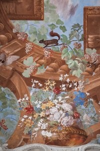 Weinreben, Trauben, Blumen und ein Eichhörnchen (Detail) von Jean Boulanger
