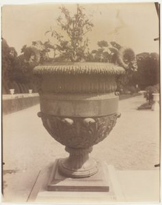 Versailles, Vase von Ballin