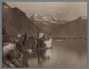 Schloss Chillon am Genfersee, im Hintergrund die Dents du Midi von Jean Henri Jullien