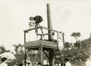 Beals bei der Arbeit, ca. 1905-40 von Jessie Tarbox Beals