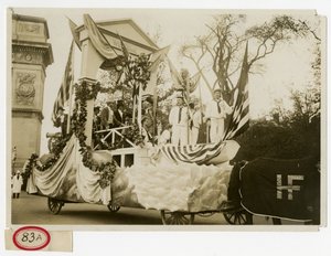 Historischer Paradewagen Nr. 47 Willkommen bei Lafayette von Jessie Tarbox Beals