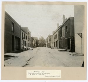 MacDougal Alley, Greenwich Village, New York, USA von Jessie Tarbox Beals
