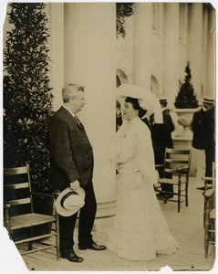 Frau Norman Mack, Gouverneur Odell, St. Louis Ausstellung 1903 von Jessie Tarbox Beals