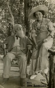 Mit John Burroughs 1907 von Jessie Tarbox Beals