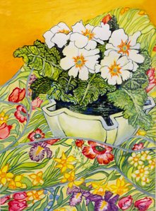 Blasse Primel in einem Topf mit Frühlingsblumentextil