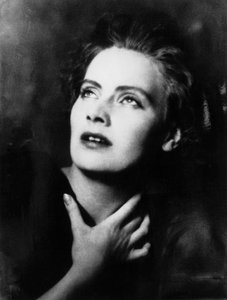 Porträt von Greta Garbo, Künstlername von Greta Lovisa Gustafsson (1905-1990), schwedische Schauspielerin, Fotografie von Arnold Genthe (1869-1942) aus dem Jahr 1925, Silbergelatineabzug