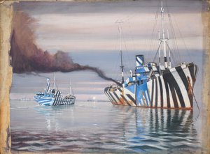 S.S. Lepanto und ein weiteres Dampfschiff, beide in Tarnanstrich, verankert in ruhigem Wasser