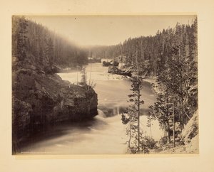 Stromschnellen des Yellowstone oberhalb der Wasserfälle von John K. Hillers