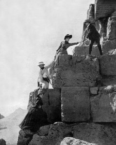 Aufstieg der großen Pyramide von Cheops in Gizeh, Ägypten, ca. 1890
