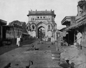 Lucknows Tor in Indien, ca. 1890 von John Lawson Stoddard