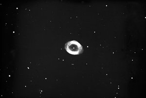 Astronomische Glasplattenaufnahme des Ringnebels in der Leier von John Stanley Plaskett