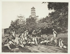 Tartarensoldaten, um 1868 von John Thomson