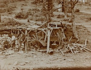 Album "Meine Weltkriegs-Erinnerungen Südwestfront (Kärnten, Italien, Südtirol) 31/03/1915-12/11/1918 - Josef Zohles Wien": Gruppe von Soldaten von Josef Zohles