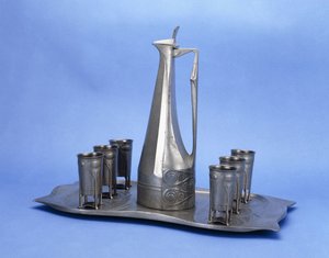 Ein Edelzinn-Achtteiliges Zinn-Likörset von Joseph Maria Olbrich