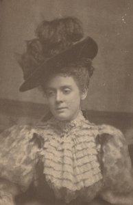 Frau