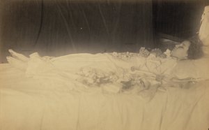[Studie eines toten Kindes] von Julia Margaret Cameron