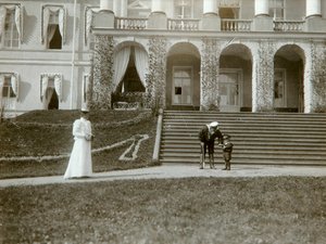 Zarin Alexandra Fjodorowna mit Zarewitsch Alexei von Russland, ca. 1907-1910
