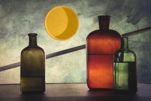 Bunte Flaschen-Stillleben
