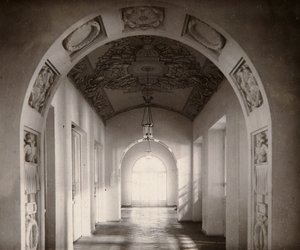 Das Museum des Kaiserlichen Puschkin-Lyzeums in Sankt Petersburg, Russland, 1910er Jahre von Karl Kubesch